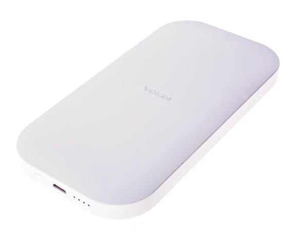 BEZPRZEWODOWA ŁADOWARKA INDUKCYJNA NOKIA DC-50
